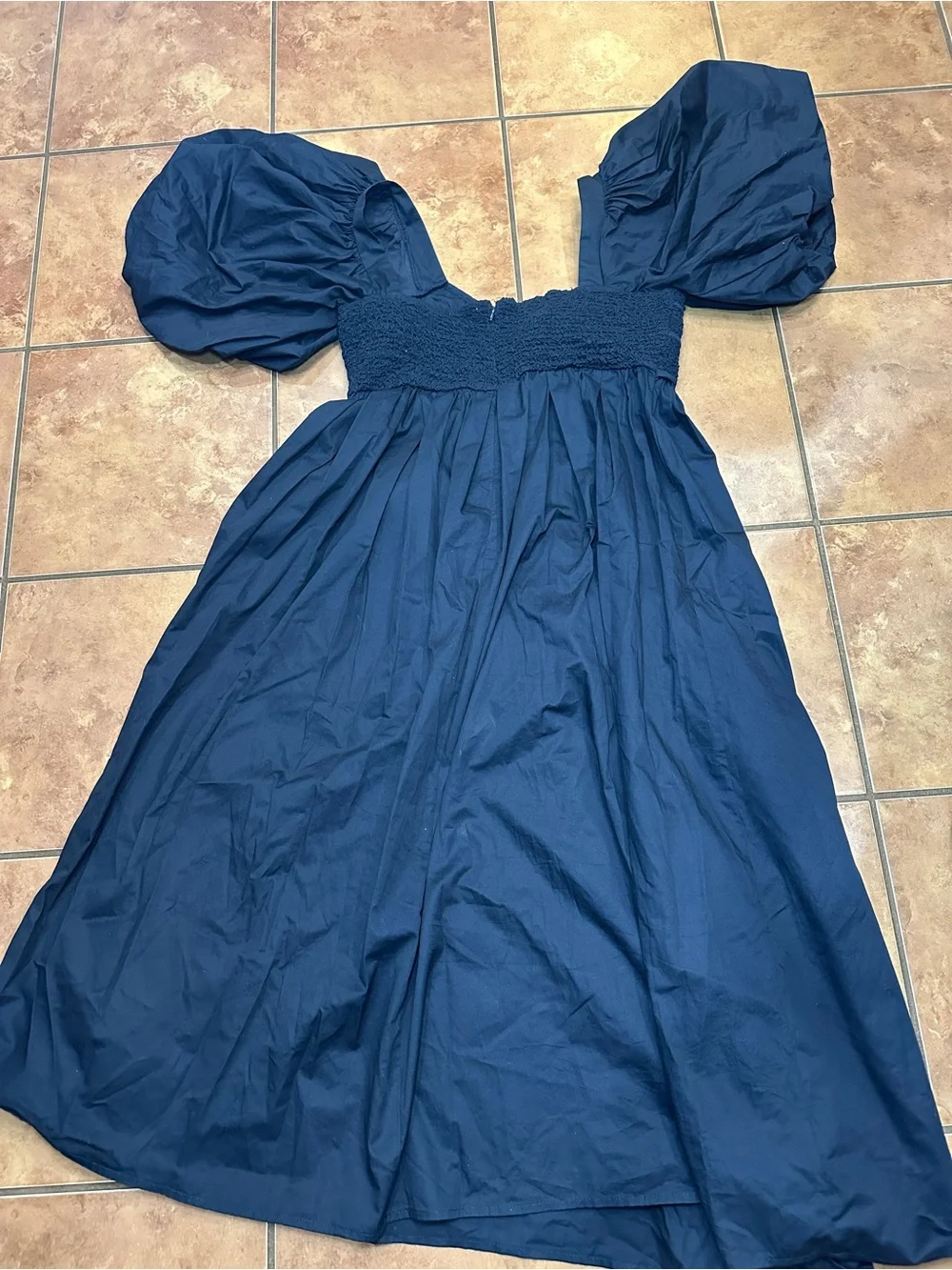 Piper & Scoot Navy Puff-Sleeve Midi Dress with Smocked Bodice - L - Picture 2 of 4